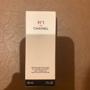 No. 1 de Chanel Red Camellia Revitalizing Serum 30 m l
